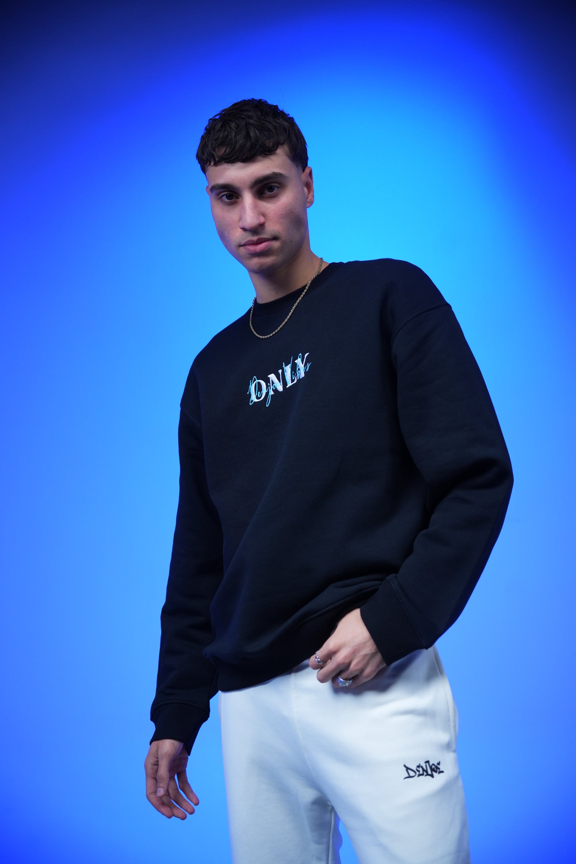 “ONLY” Embroidery Oversized Crewneck Sweatshirt Black - Denjoe