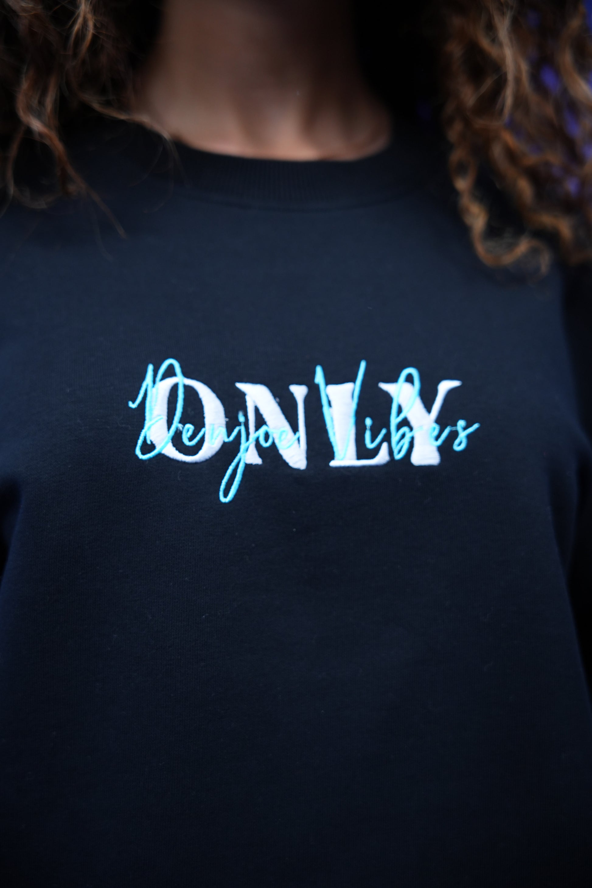 “ONLY” Embroidery Oversized Crewneck Sweatshirt Black - Denjoe