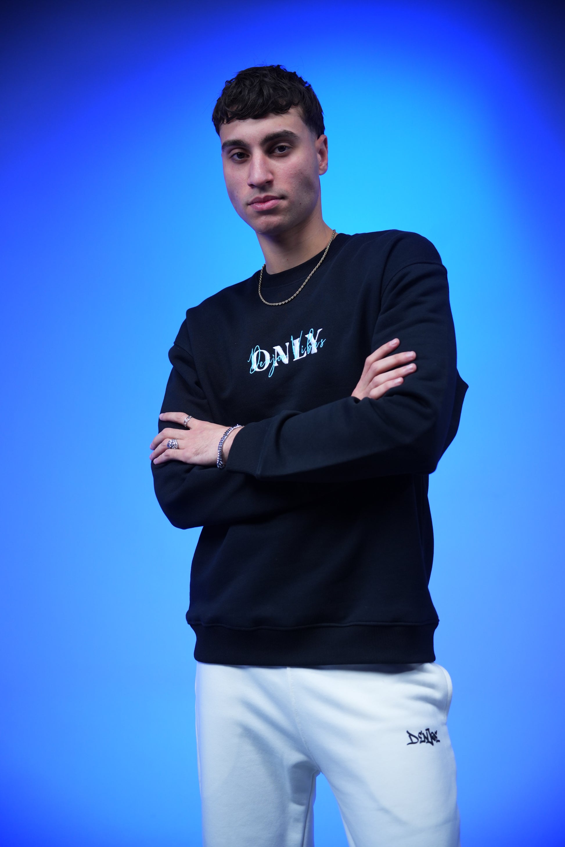 “ONLY” Embroidery Oversized Crewneck Sweatshirt Black - Denjoe