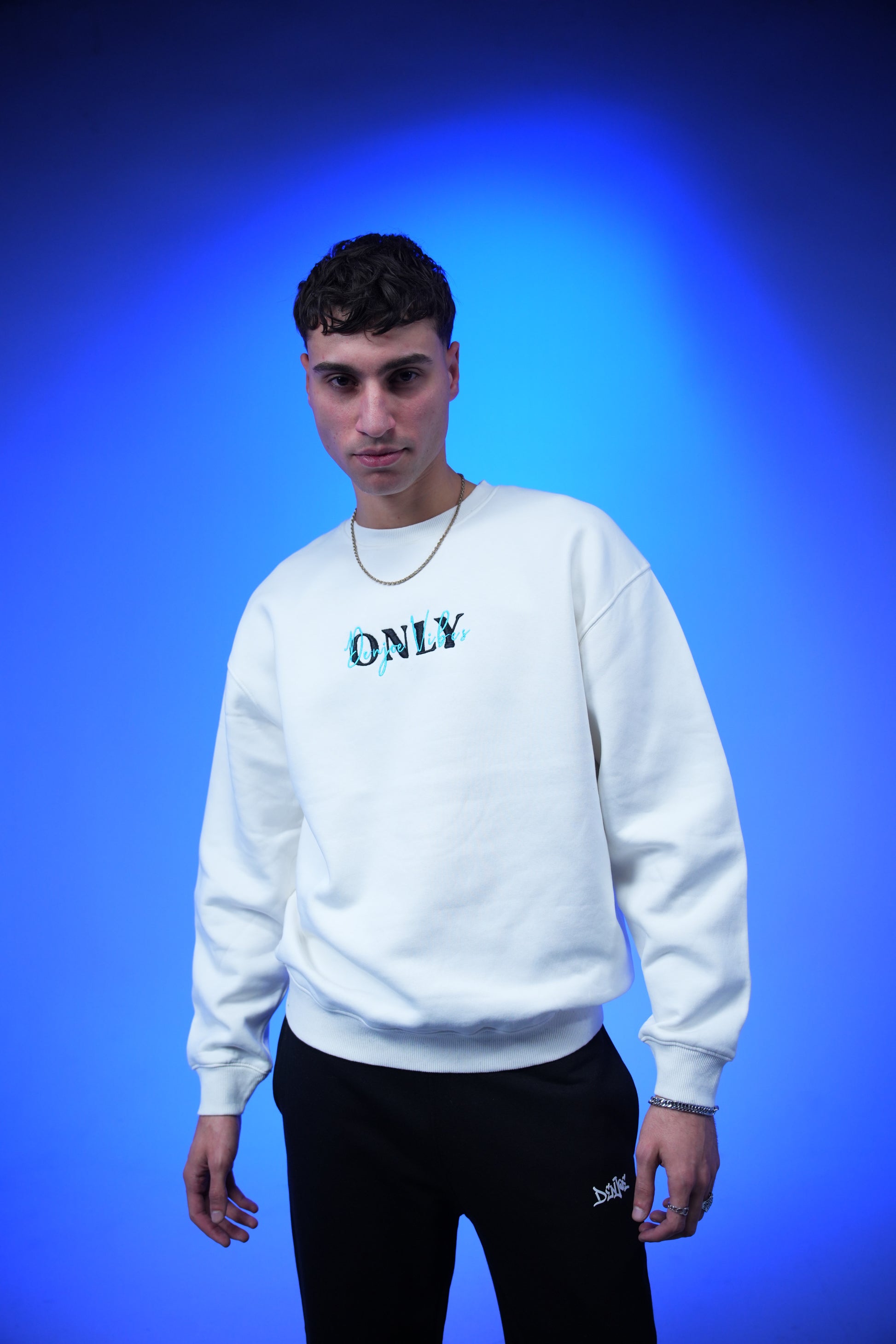 “ONLY” Embroidery Oversized Crewneck Sweatshirt white - Denjoe