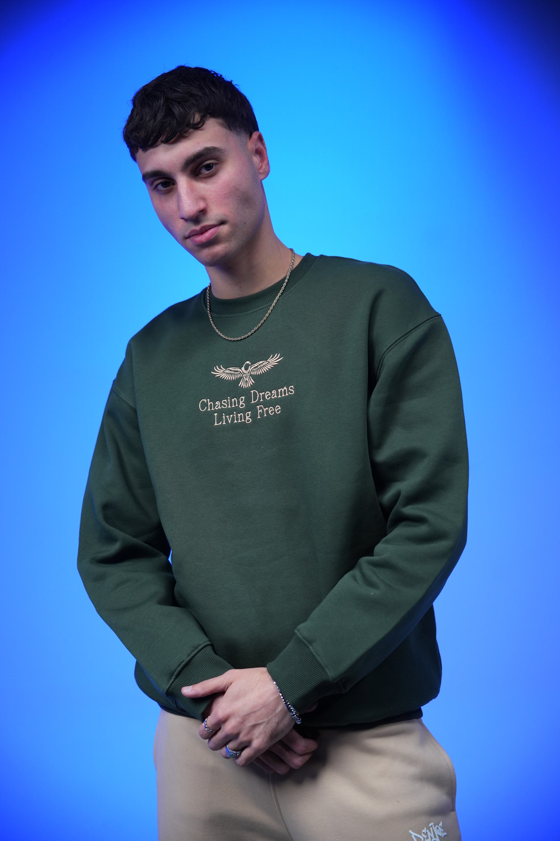 “Chasing Dreams Living Free” Embroidery Oversized Crewneck Sweatshirt - Denjoe