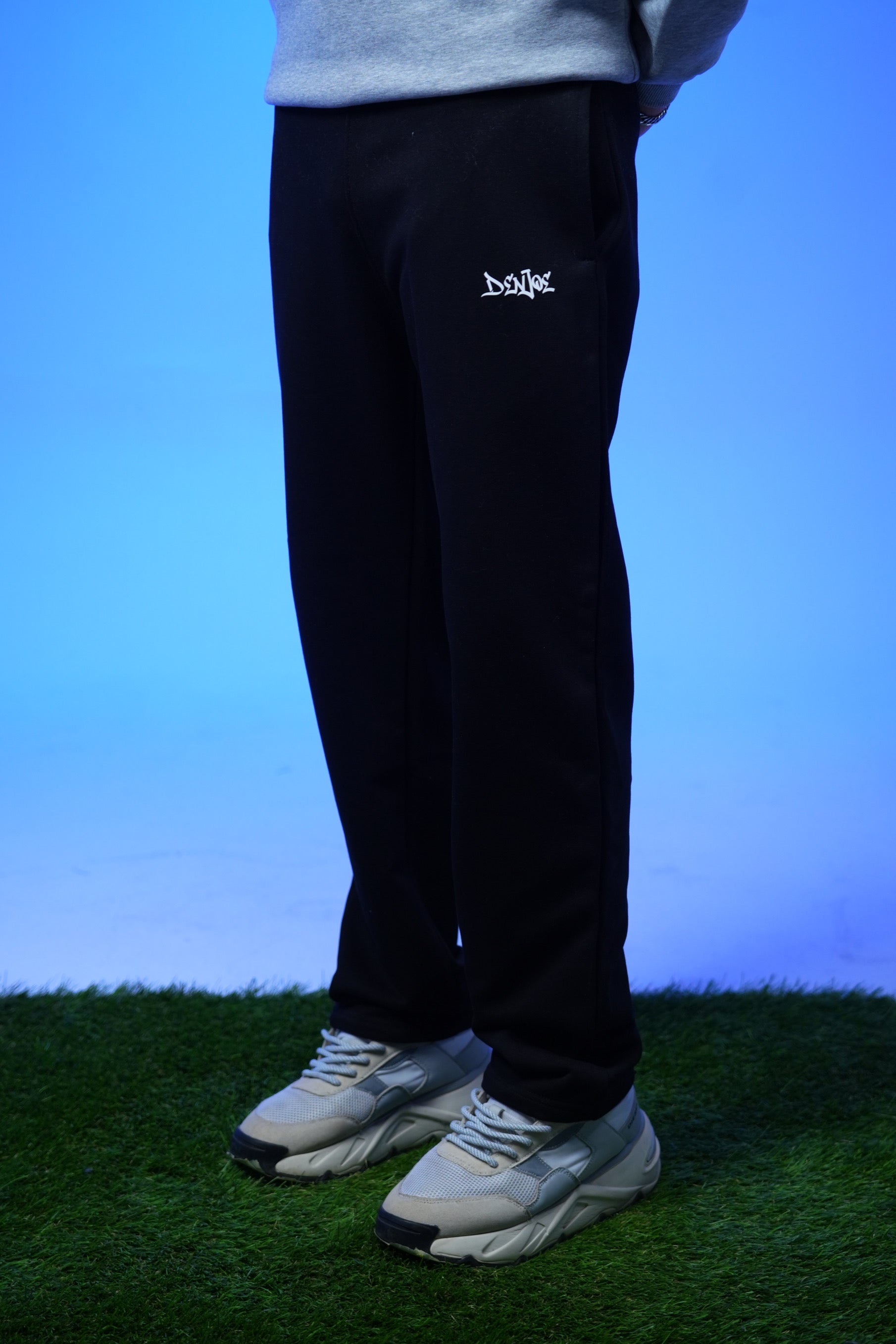 Unisex Plain Sweatpants Black - Denjoe