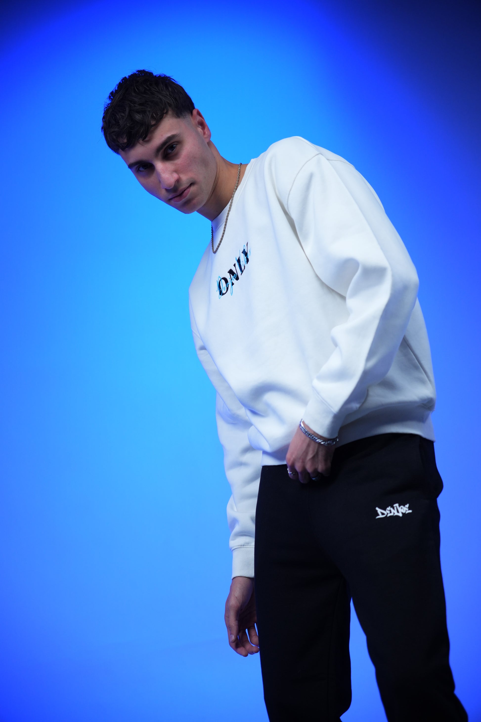 “ONLY” Embroidery Oversized Crewneck Sweatshirt white - Denjoe