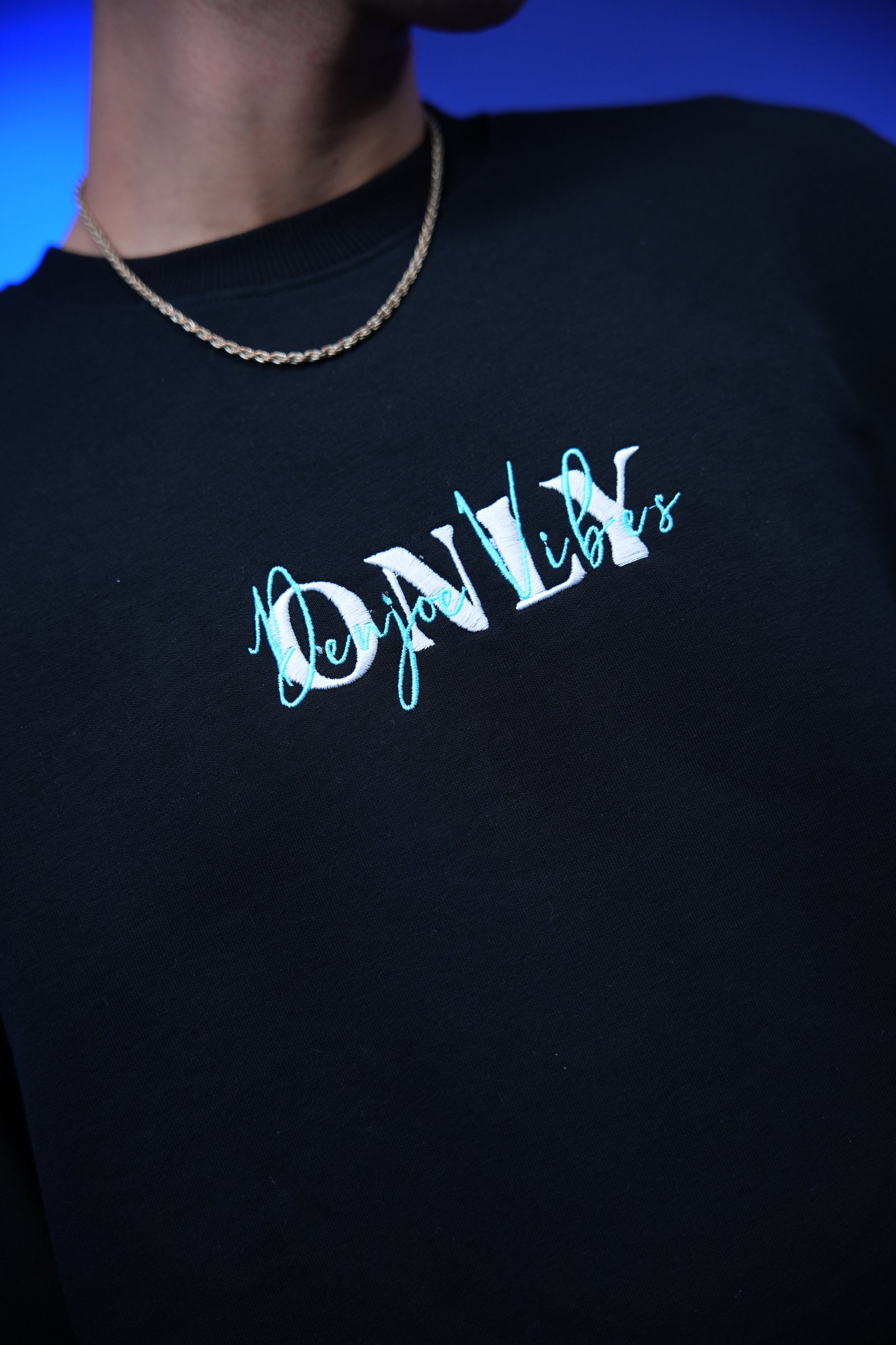 “ONLY” Embroidery Oversized Crewneck Sweatshirt Black - Denjoe