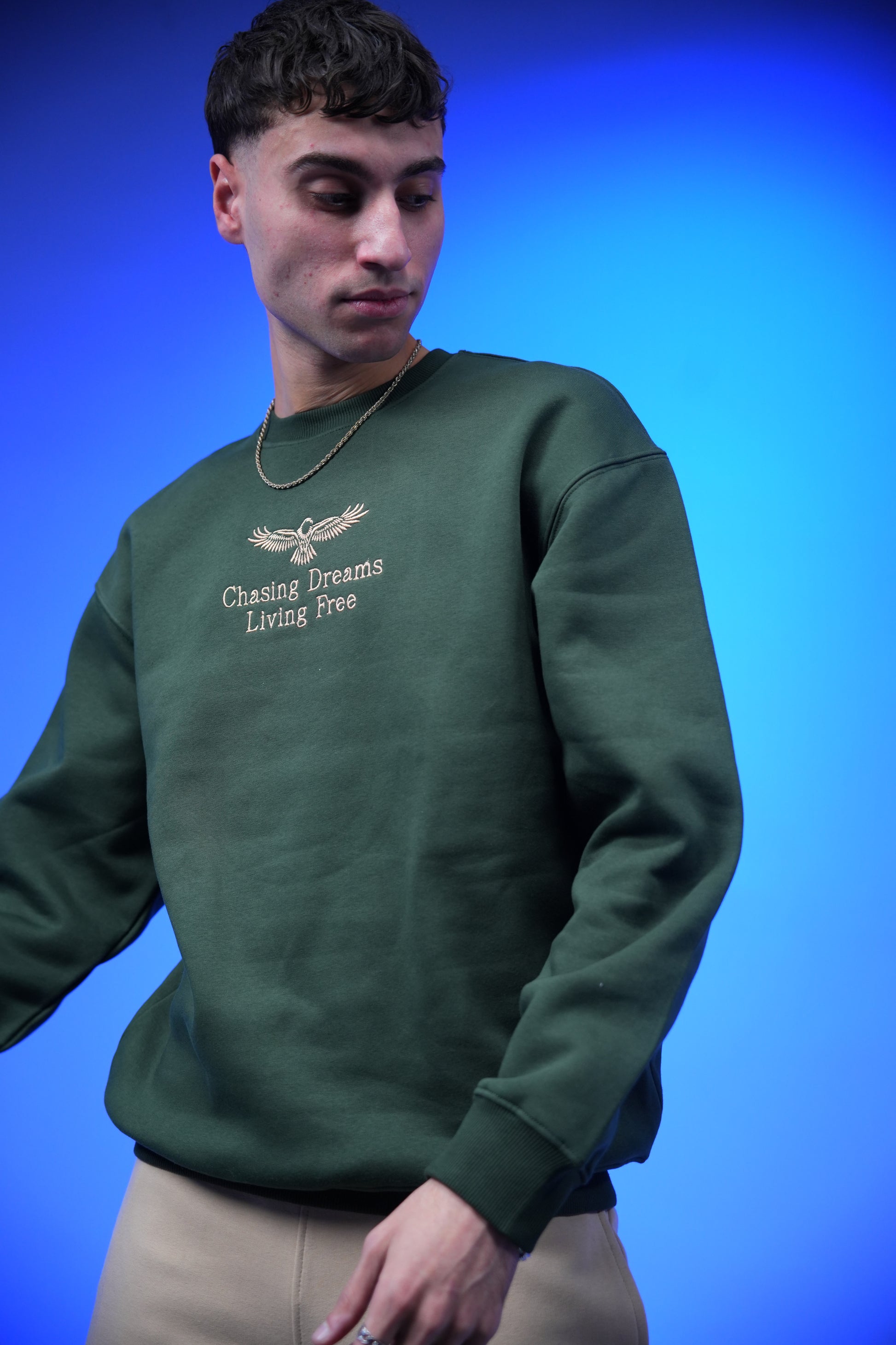 “Chasing Dreams Living Free” Embroidery Oversized Crewneck Sweatshirt - Denjoe
