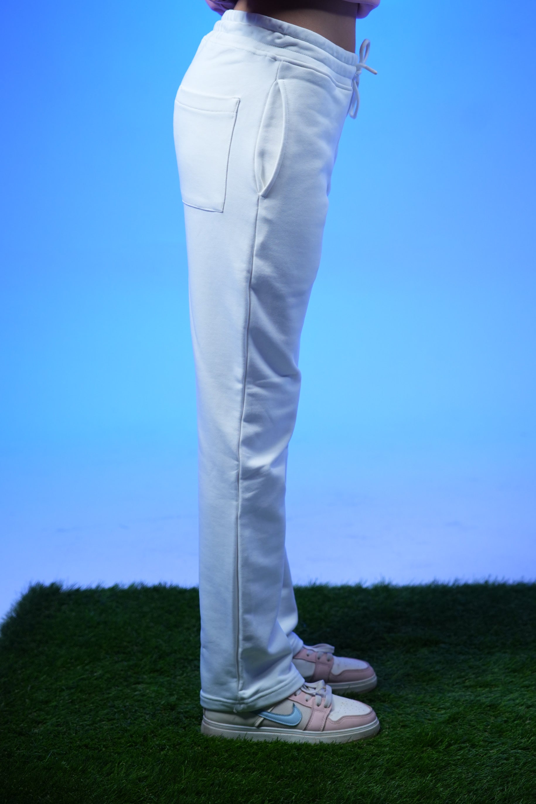 Unisex Plain Sweatpants white - Denjoe